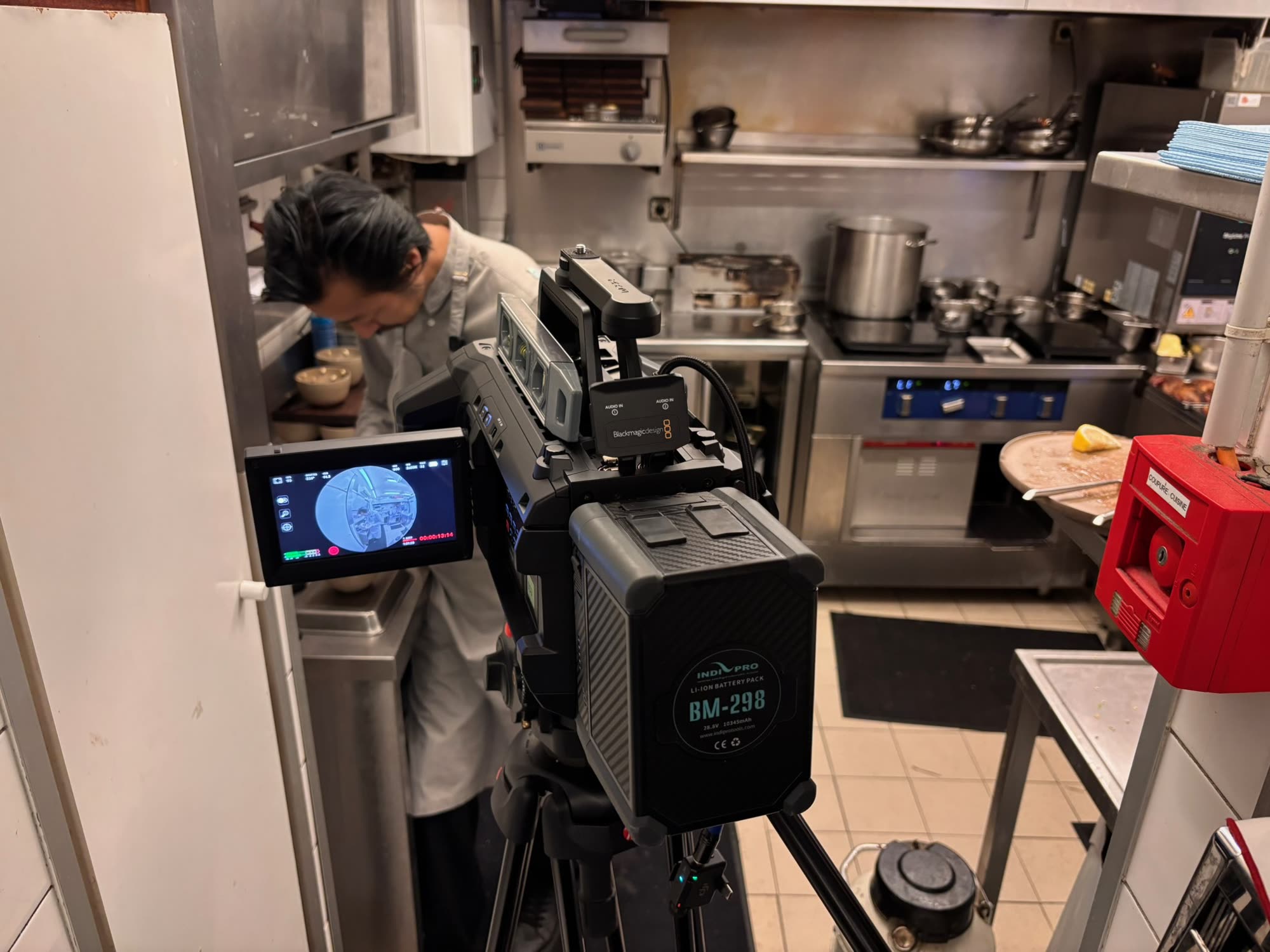 Atsushi Tanaka in his kitchen with the immersive camera